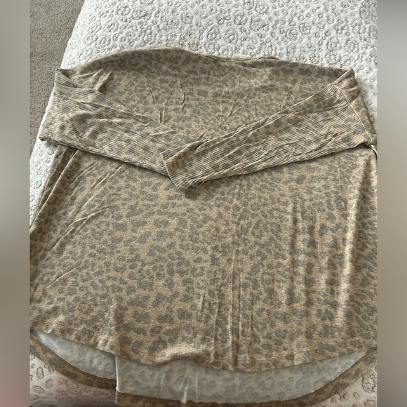 NWOT Women’s Plus Size XXL muted Leopard - Picture 7 of 7